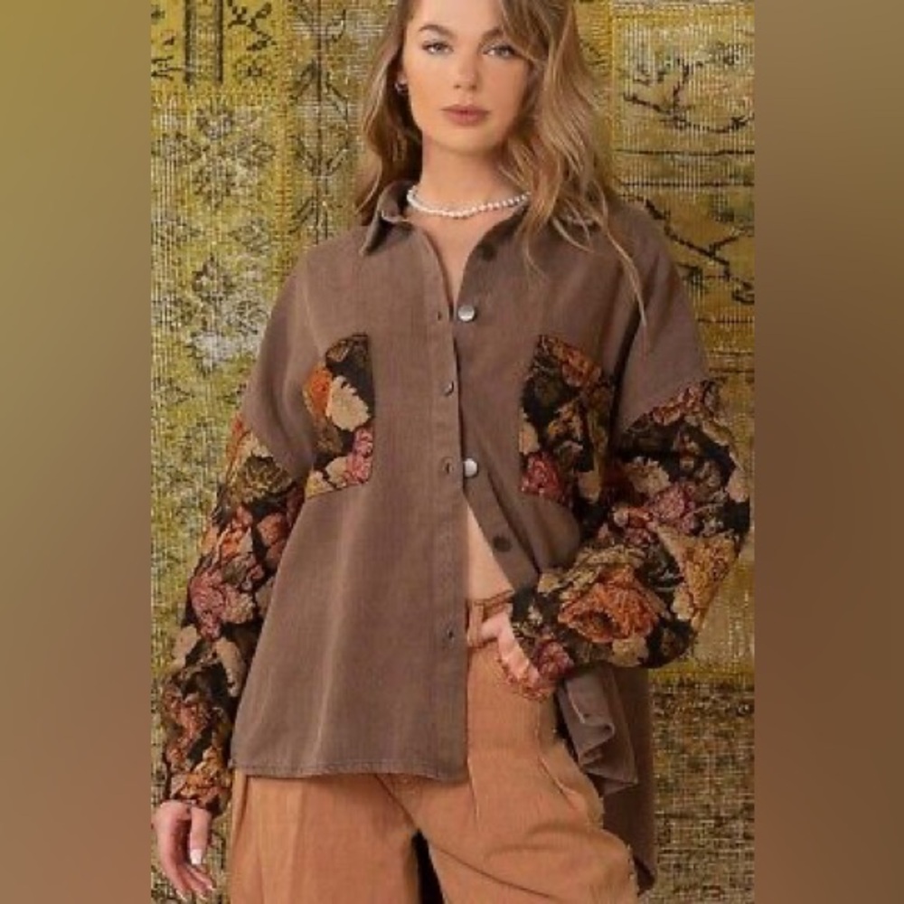 NWOT POL floral contrast jacquard sleeves and pockets brown shacket - S
